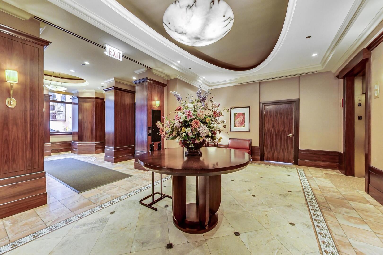 233 East 13th Street, Unit 2510 Chicago, IL 60605 - Photo 4 of 39