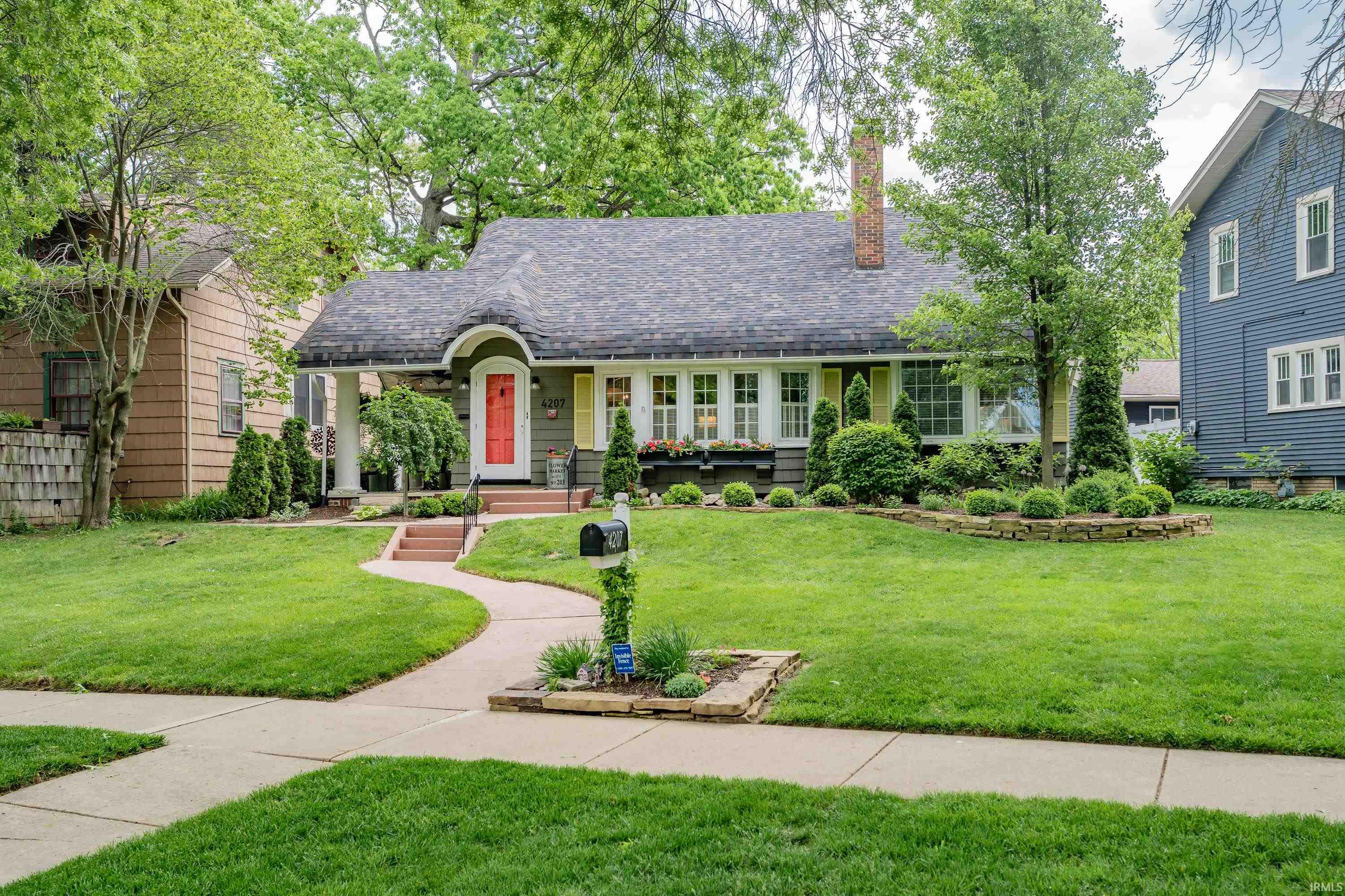 4207 Indiana Avenue Fort Wayne, IN 46807 - Photo 1 of 36