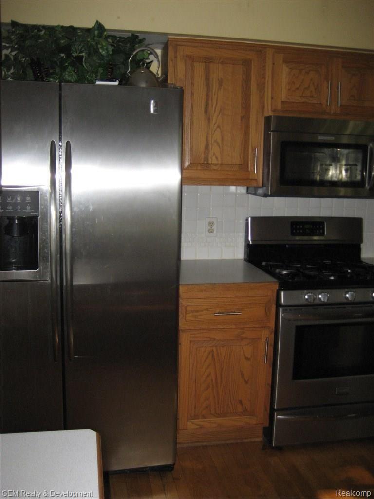 28420 Brandywine Road Farmington, MI 48334 - Photo 10 of 18 IMG_0952.JPG