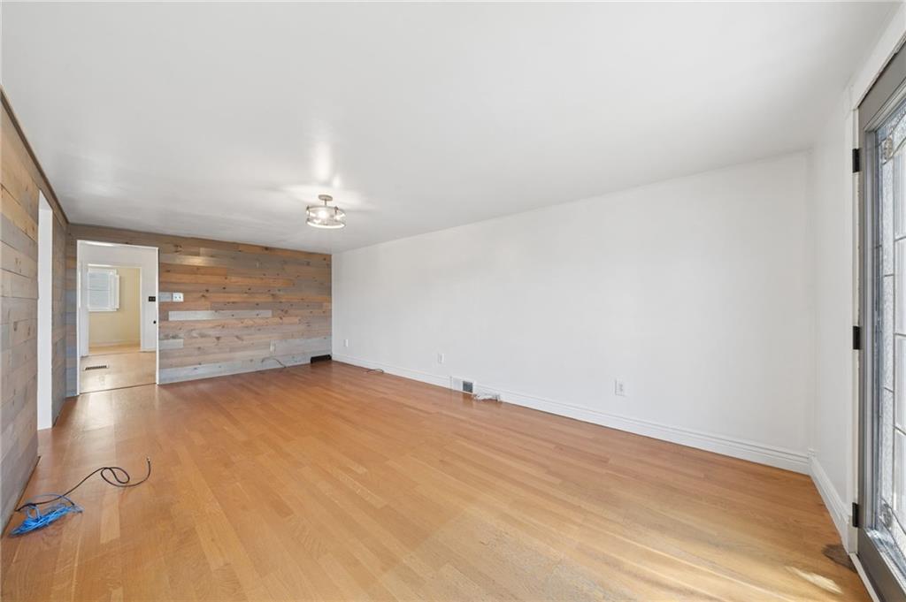 512 5th Street Webster, PA 15087 - Photo 5 of 37