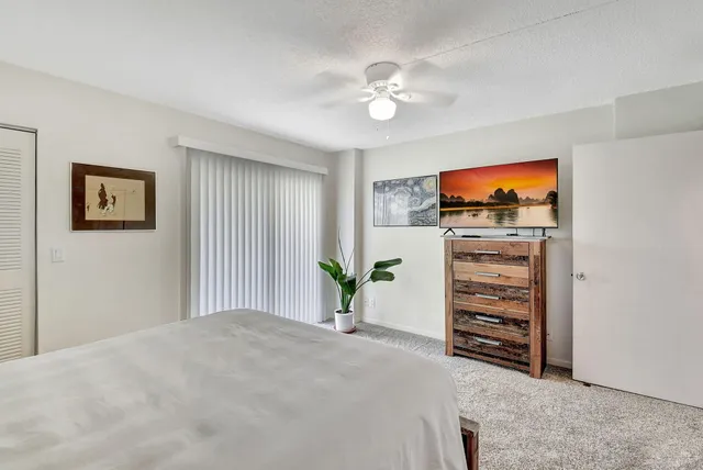 a view of a livingroom with furniture
