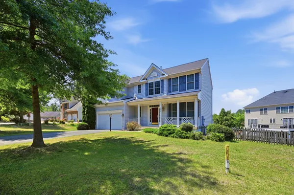 $779,900 | 3311 McCorkle Court, Triangle, VA 22172