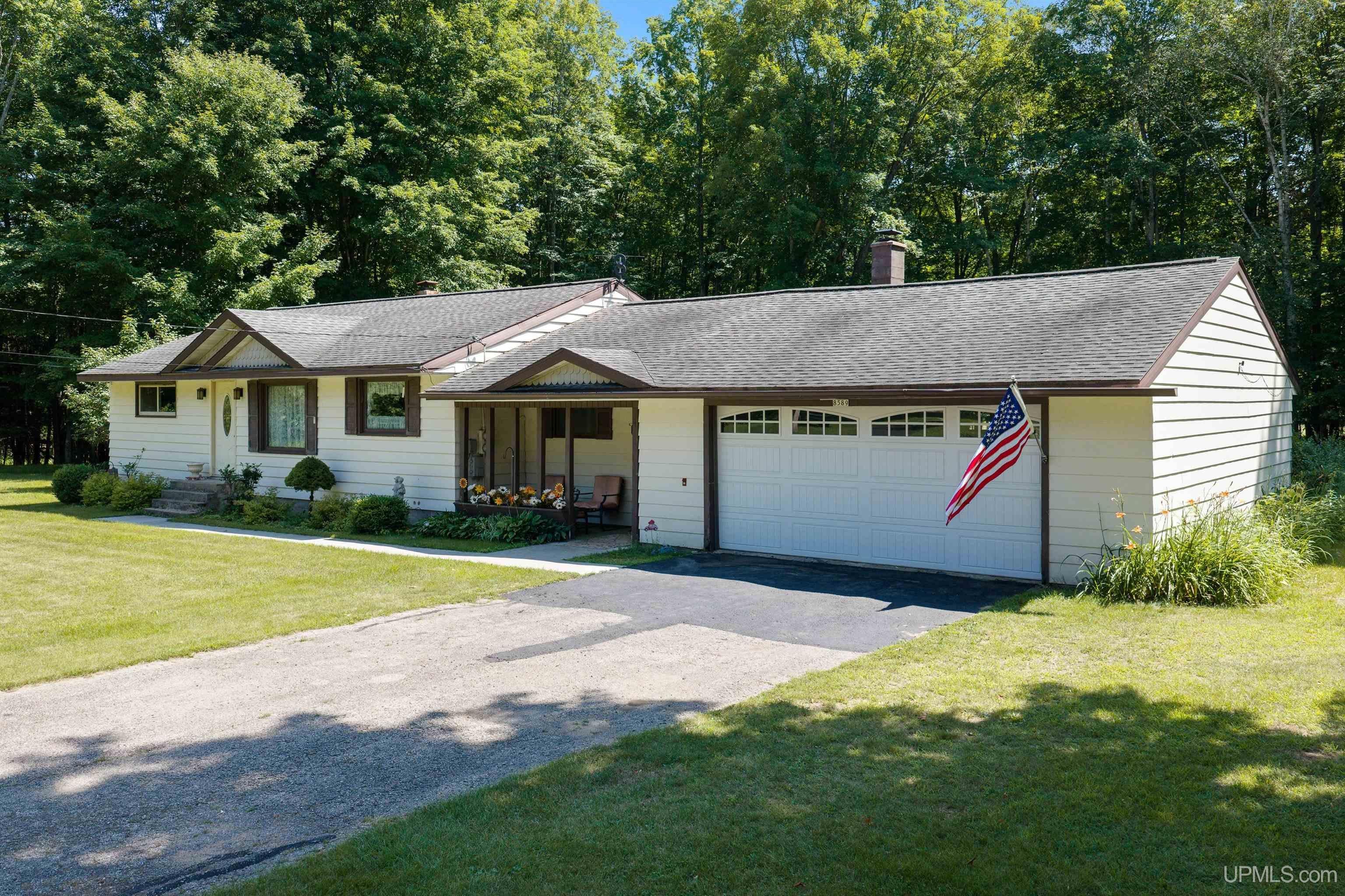 8589 M.5 Road Gladstone, MI 49837 - Photo 1 of 47 Gallery Image 1