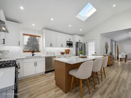 $499,900 | 10630 South Keeler Avenue, Oak Lawn, IL 60453