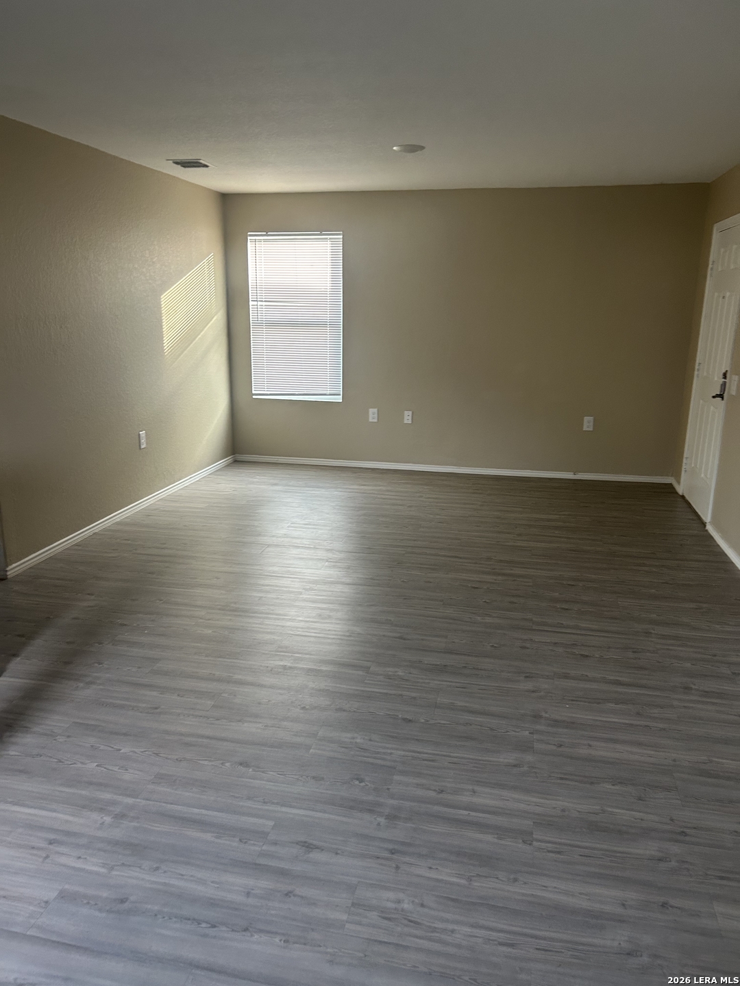 1038 Janzen Road San Antonio, TX 78221 - Photo 5 of 14