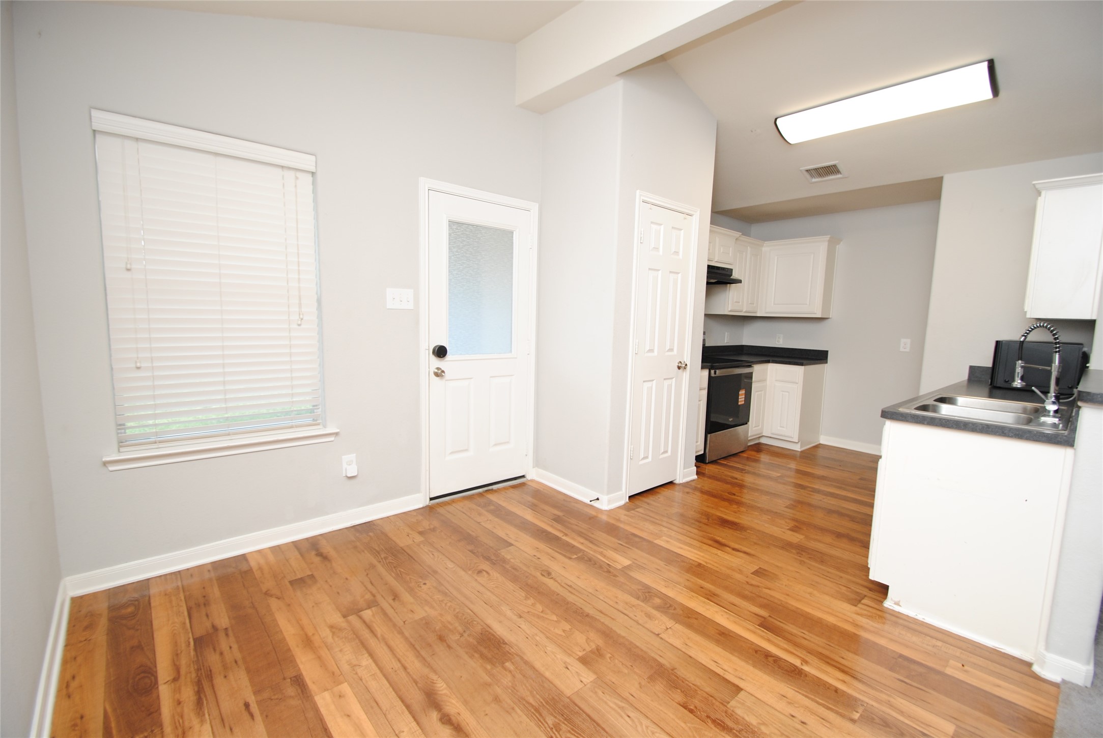 4219 Medina River Loop Spring, TX 77386 - Photo 6 of 18