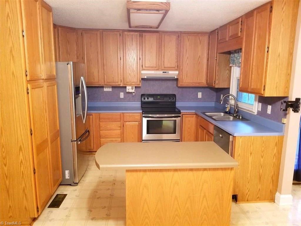 576 Numa Byerly Road Lexington, NC 27292 - Photo 4 of 27 Gallery Image 4