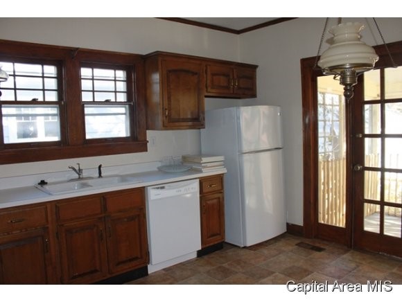 1940 South Walnut Street Springfield, IL 62704 - Photo 6 of 12