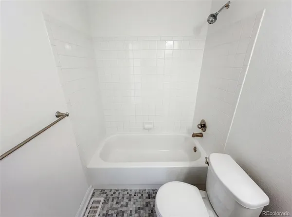 $815,000 | 5817 South Espana Street, Aurora, CO 80015