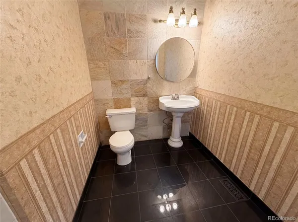 $815,000 | 5817 South Espana Street, Aurora, CO 80015