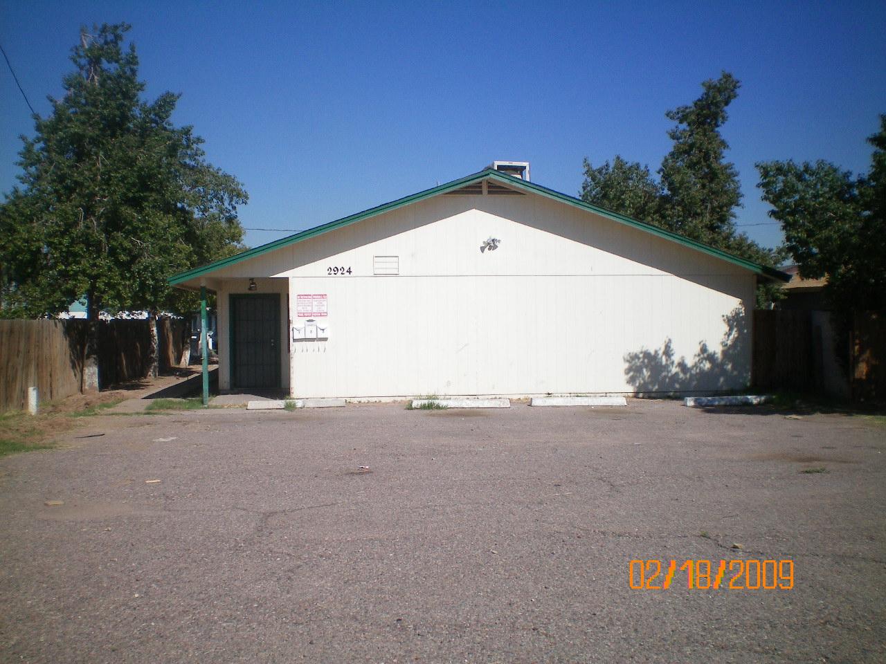 2924 East Chipman Road Phoenix, AZ 85040 - Photo 1 of 1 Front