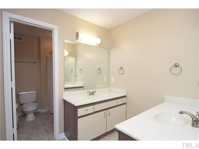 920 Springfork Drive Cary, NC 27513 - Photo 15 of 21 Master Bath/Spa