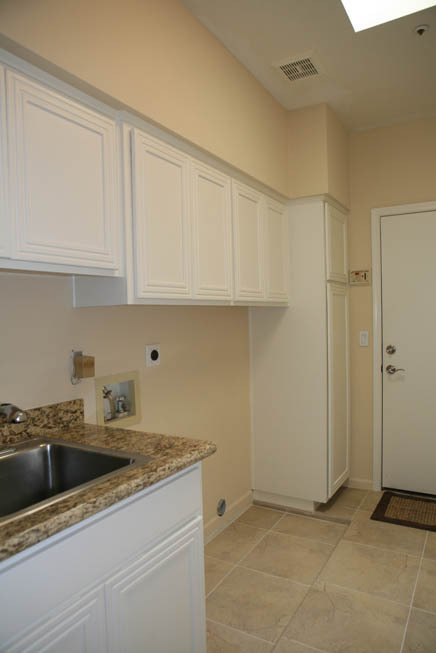 7770 East Gainey Ranch Road, Unit 6 Scottsdale, AZ 85258 - Photo 16 of 30 Laundry