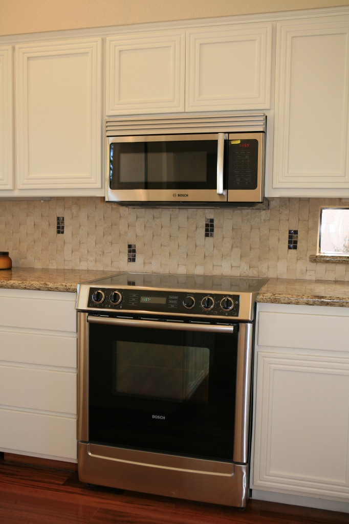 7770 East Gainey Ranch Road, Unit 6 Scottsdale, AZ 85258 - Photo 10 of 30 Kitchen-Range