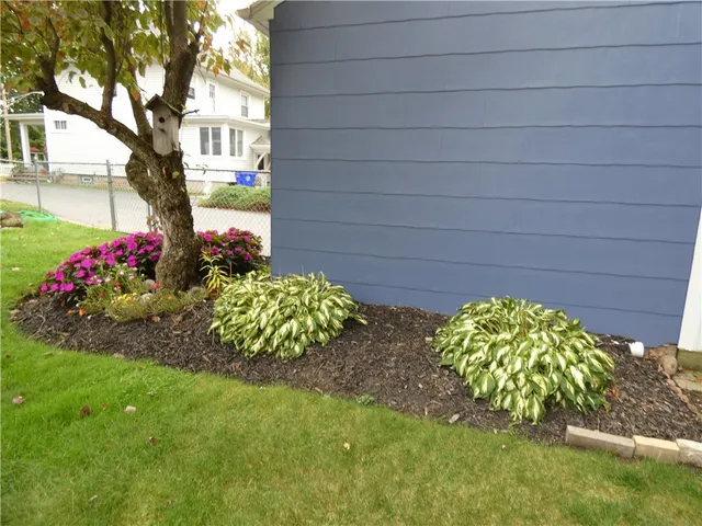 $219,900 | 6015 Hillcrest Avenue, Newfane, NY 14108