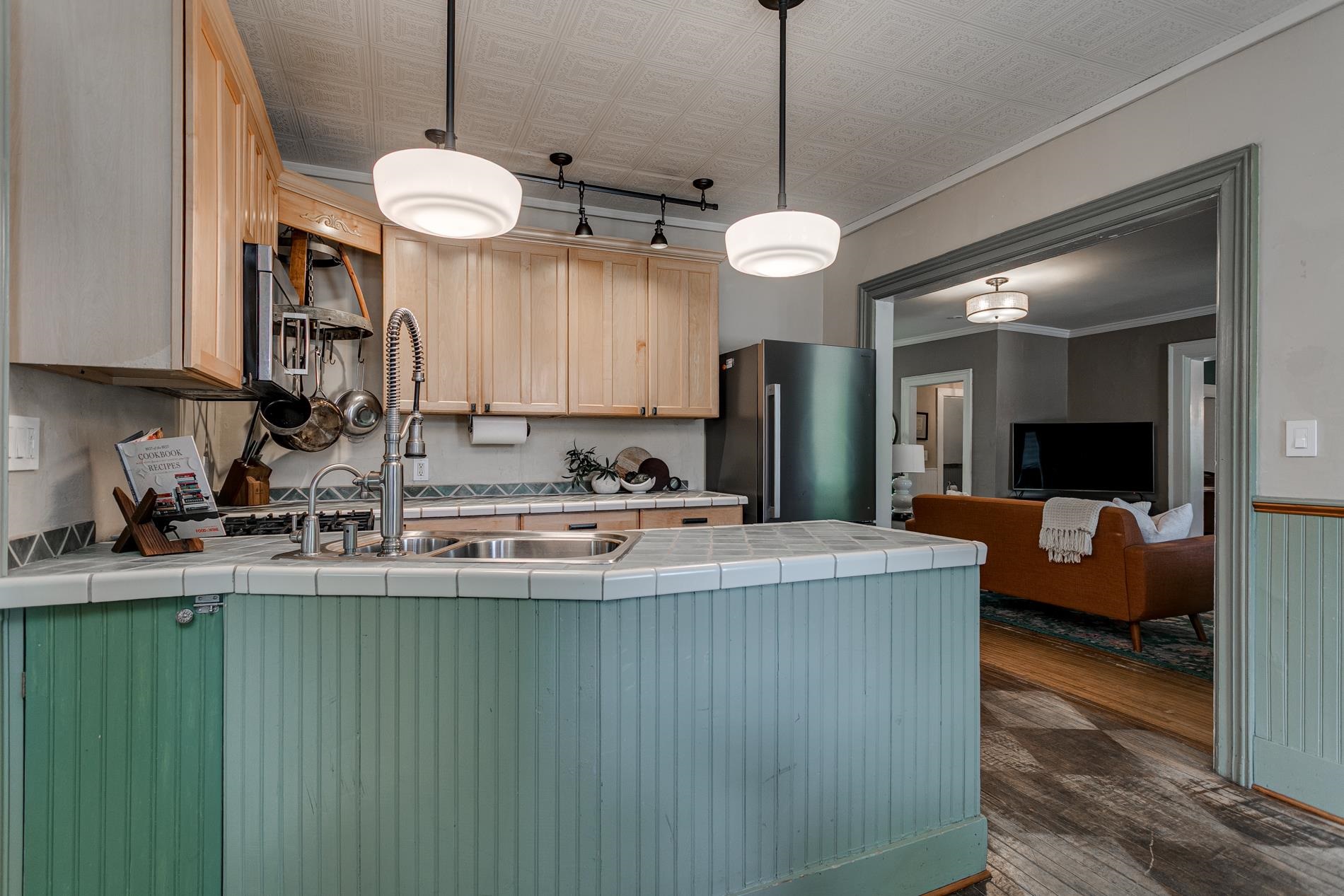 1001 South Lawe Street Appleton, WI 54915 - Photo 13 of 62