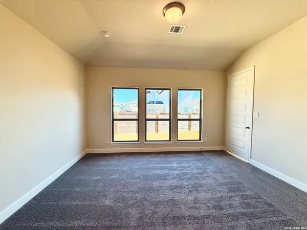 $2,300 | 431 Alexander Avenue, New Braunfels, TX 78130