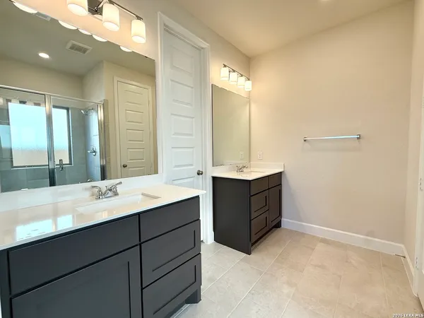 $2,300 | 431 Alexander Avenue, New Braunfels, TX 78130