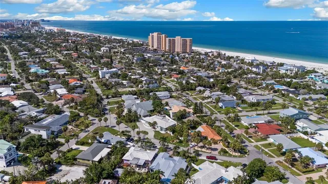 $1,275,000 | 976 Narcissus Avenue, Clearwater Beach, FL 33767