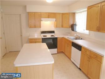 2719 Line Lexington Road Hatfield, PA 19440 - Photo 4 of 12 Gallery Image 4