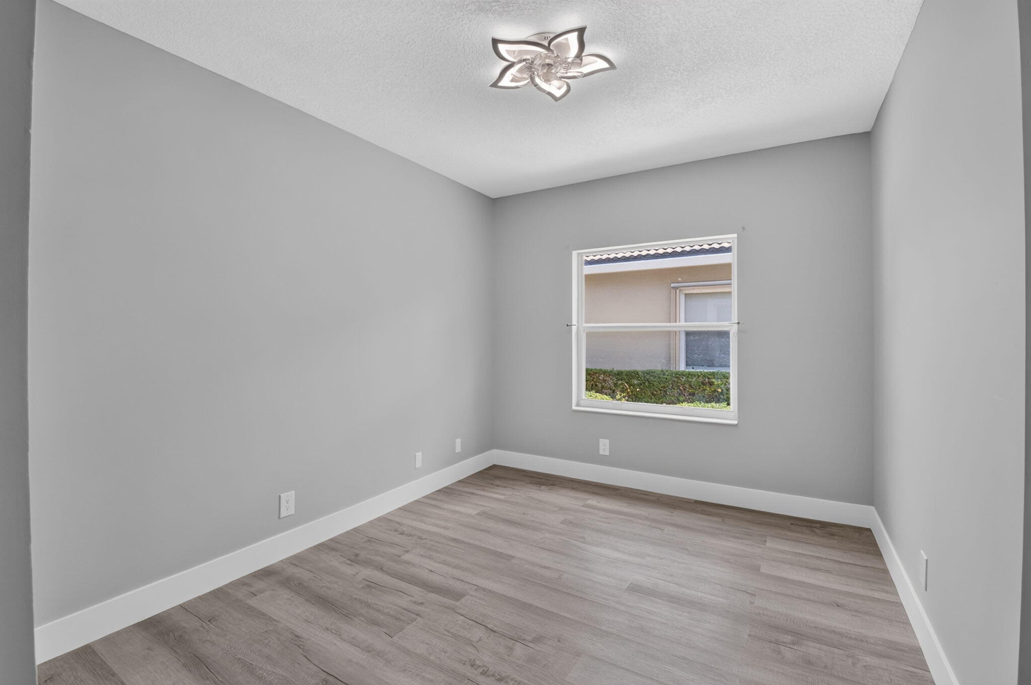 8410 Vía Serena Boca Raton, FL 33433 - Photo 21 of 40 30-web-or-mls-DSC_1921