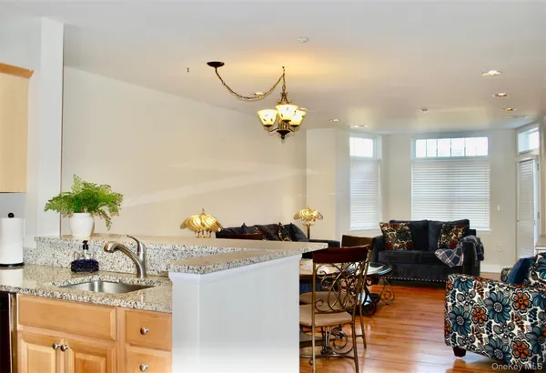 $2,850 | 3106 Leeward Drive, Haverstraw, NY 10927