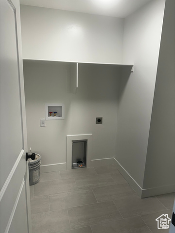 80 South Moonlit Road Mapleton, UT 84664 - Photo 10 of 18 Laundry room featuring electric dryer hookup, hookup for a washing machine, and light tile patterned floors