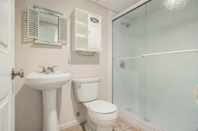 $339,900 | 17652 Woodbridge Road, Unit 2, Spring Lake, MI 49456