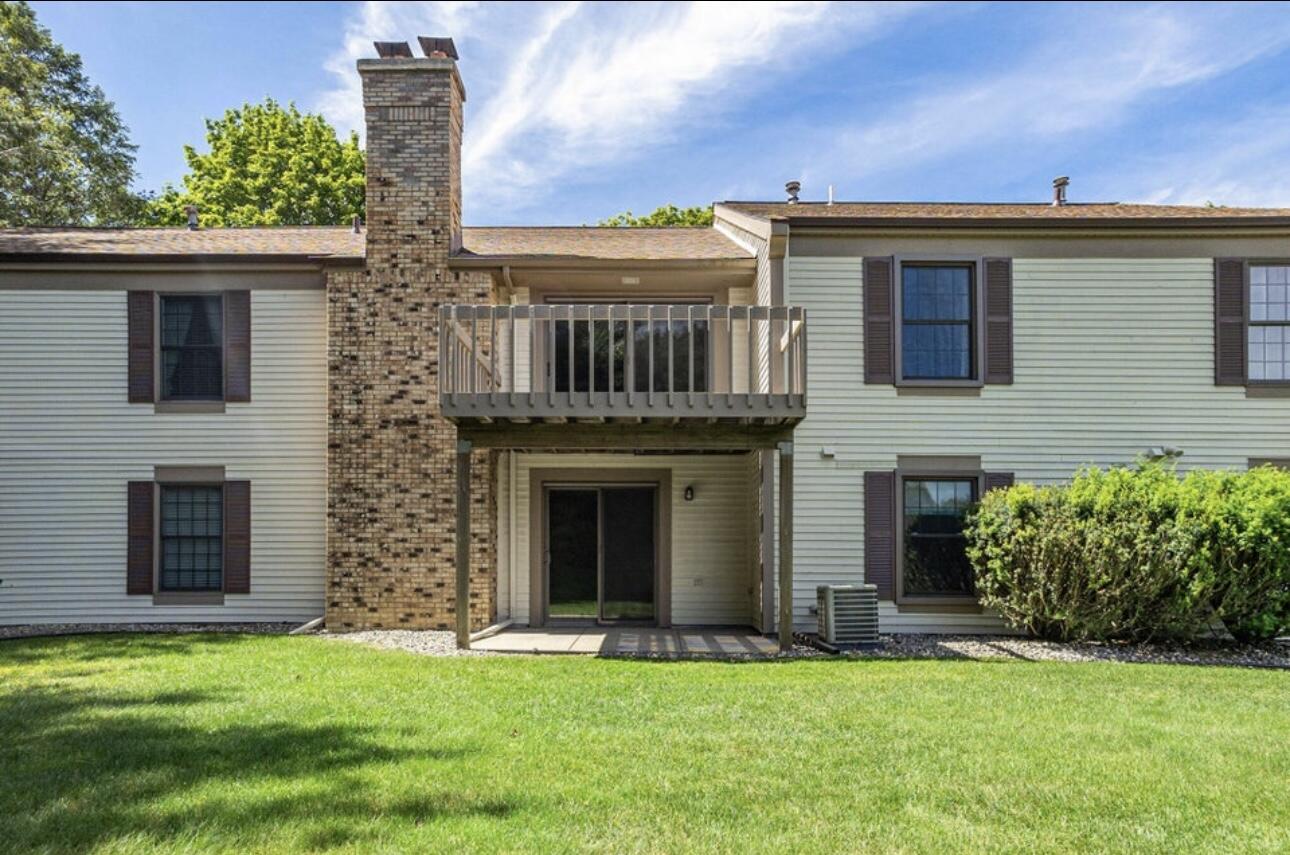 17652 Woodbridge Road, Unit 2 Spring Lake, MI 49456 - Photo 19 of 20 IMG_7389