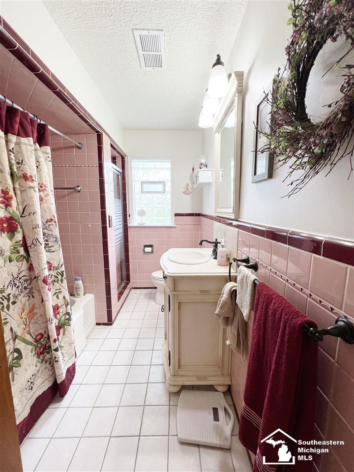 120 Ruff Drive Monroe, MI 48162 - Photo 37 of 59 Gallery Image 37