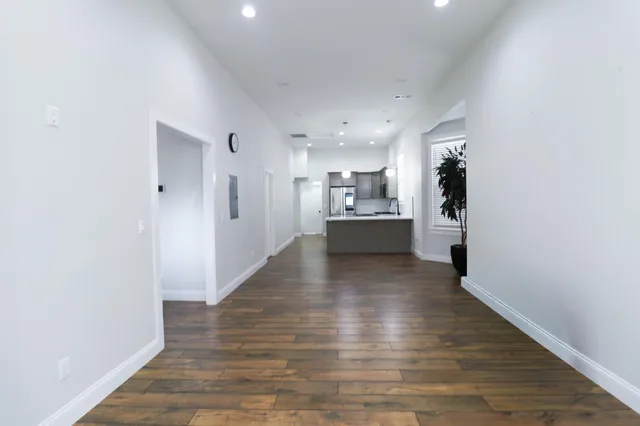 $1,400,000 | 875 Wood Street, Oakland, CA 94607