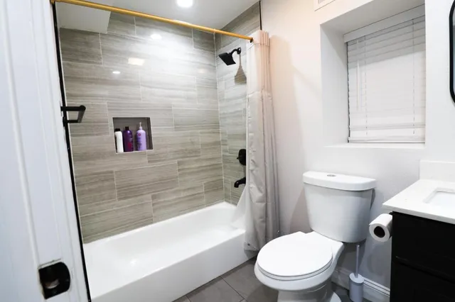 $1,400,000 | 875 Wood Street, Oakland, CA 94607