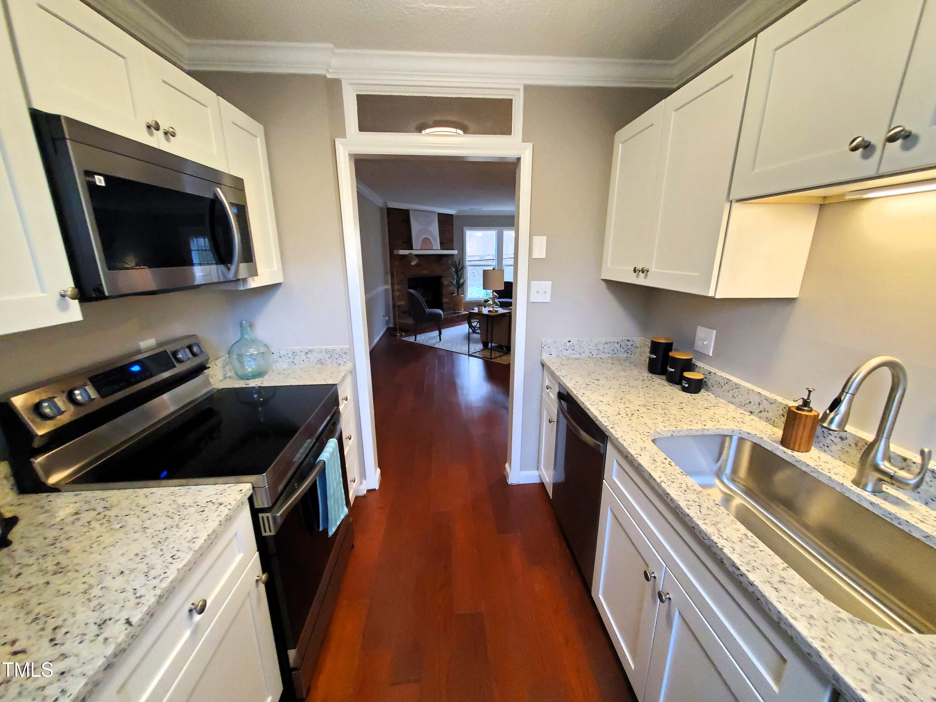 19 Georgetown Court Durham, NC 27705 - Photo 5 of 17 20240305_165315