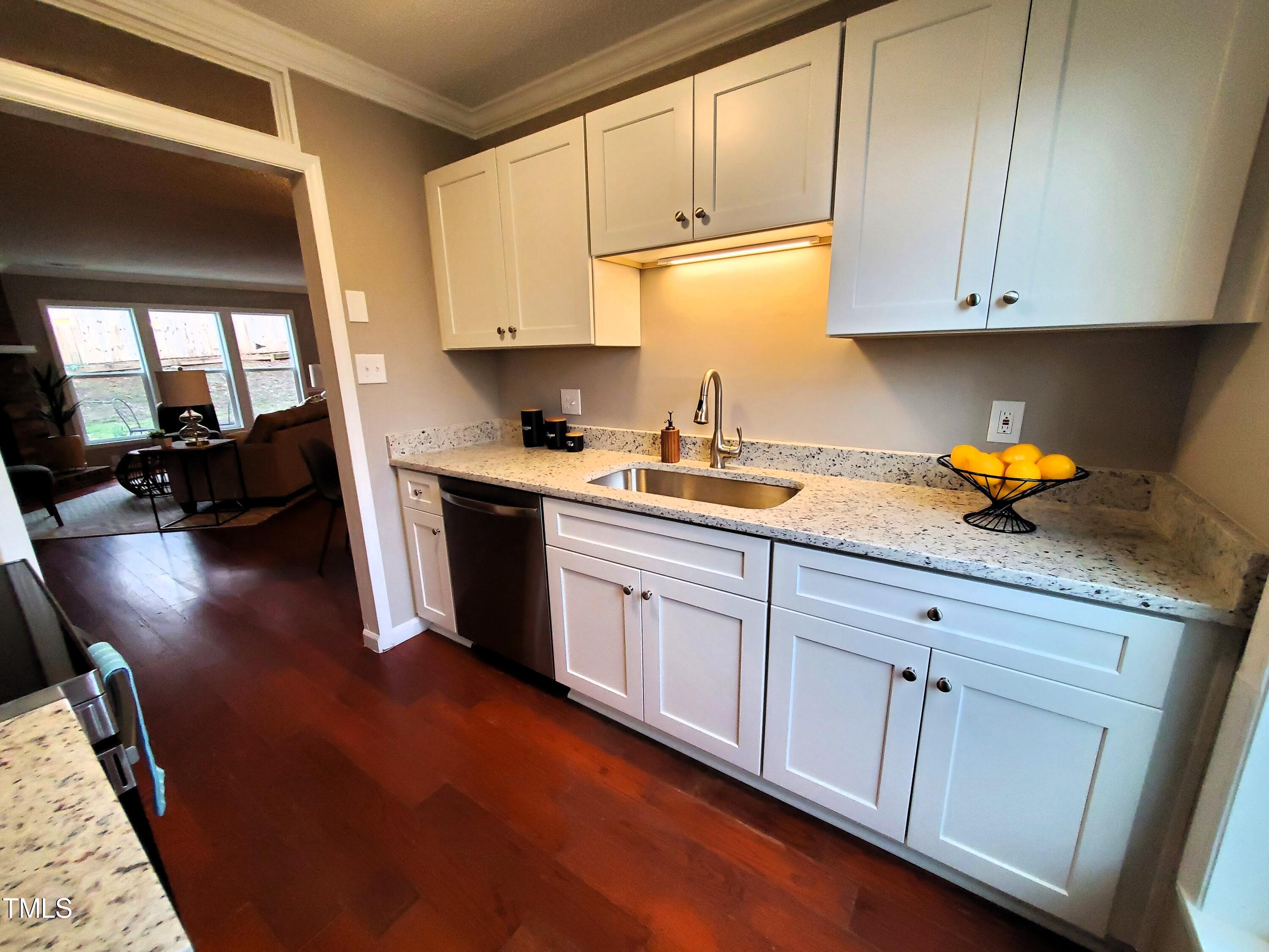 19 Georgetown Court Durham, NC 27705 - Photo 7 of 17 20240305_165113