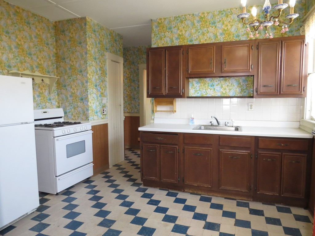 55 Katherine Road Watertown, MA 02472 - Photo 14 of 28