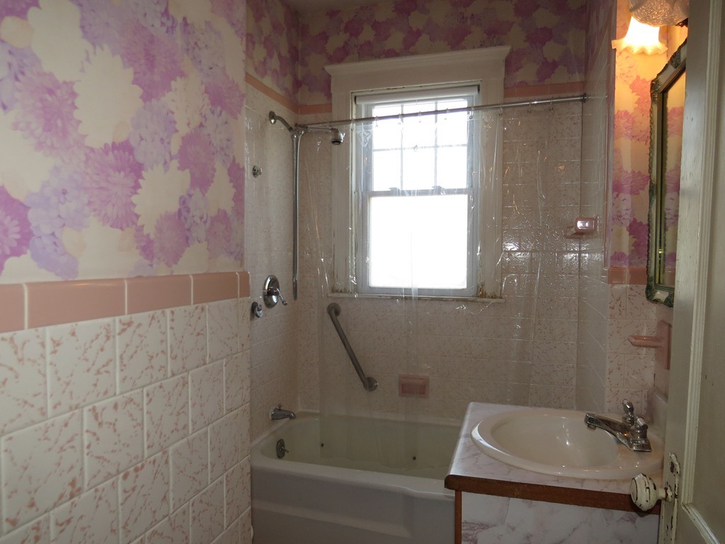 55 Katherine Road Watertown, MA 02472 - Photo 17 of 28
