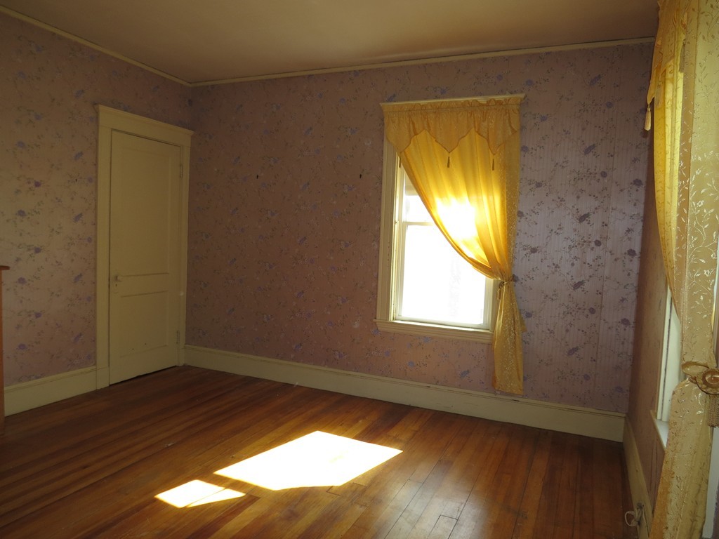 55 Katherine Road Watertown, MA 02472 - Photo 19 of 28