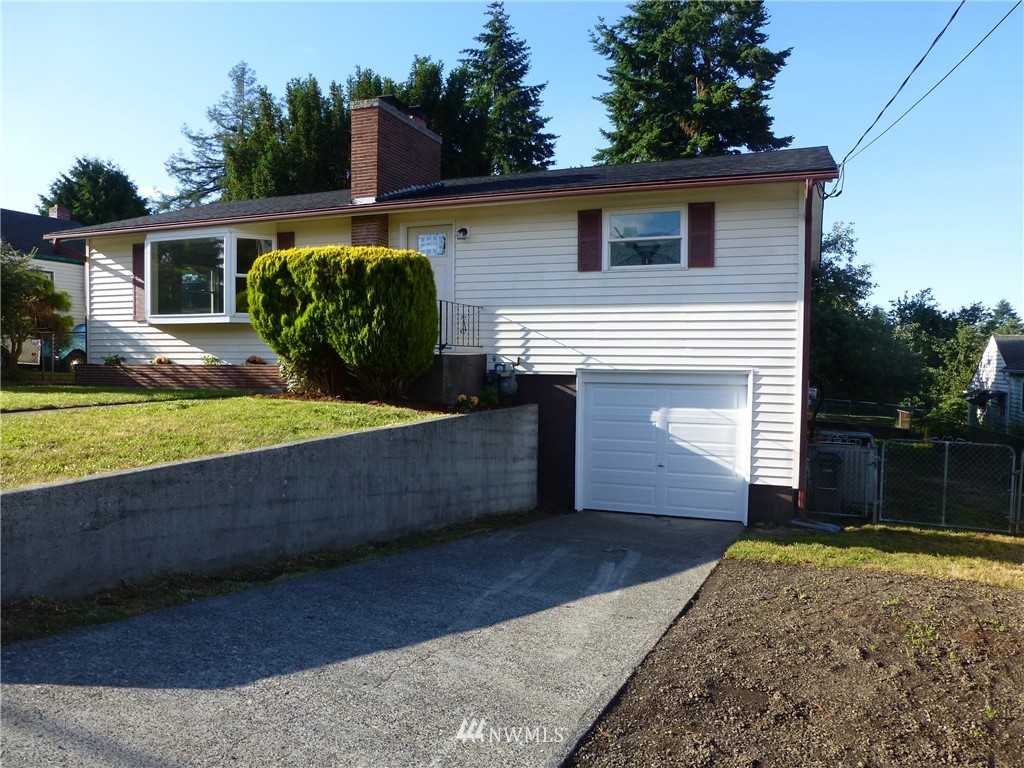 1107 Dibb Street Bremerton, WA 98310 - Photo 1 of 25 Gallery Image 1