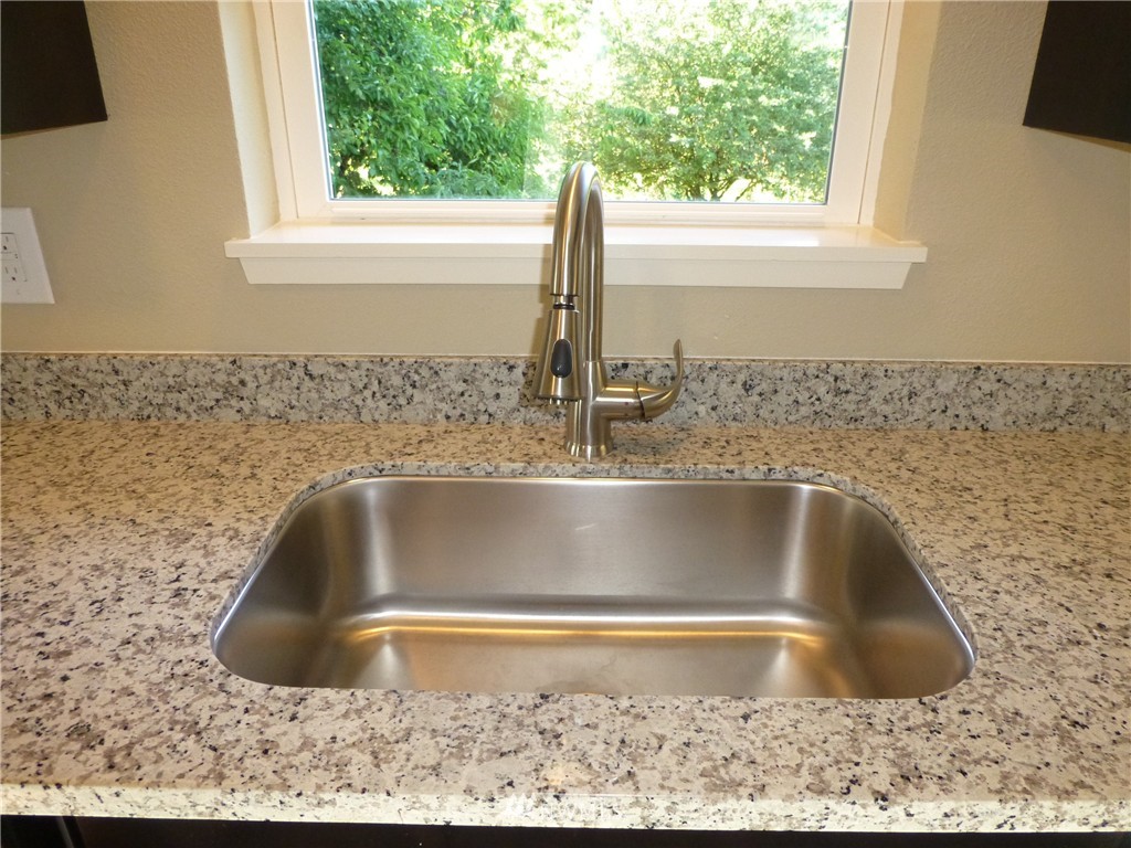 1107 Dibb Street Bremerton, WA 98310 - Photo 11 of 25 Gallery Image 11