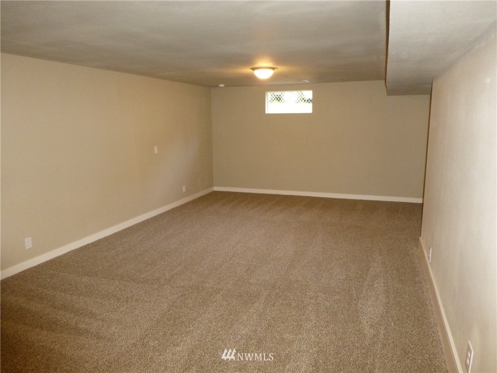 1107 Dibb Street Bremerton, WA 98310 - Photo 18 of 25 Gallery Image 18