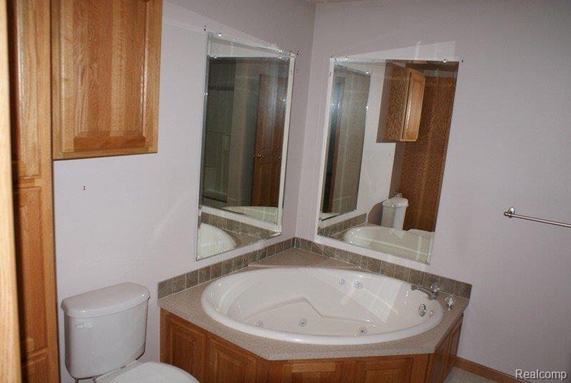 8041 Church Road Imlay City, MI 48444 - Photo 13 of 18 DSC07950.JPG