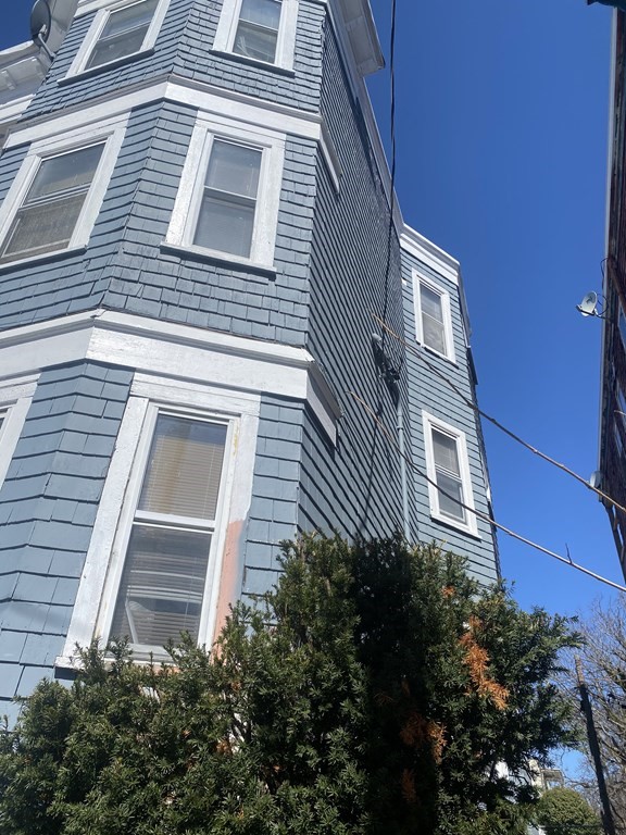 53 Aspinwall Road Boston, MA 02124 - Photo 5 of 35 Gallery Image 5