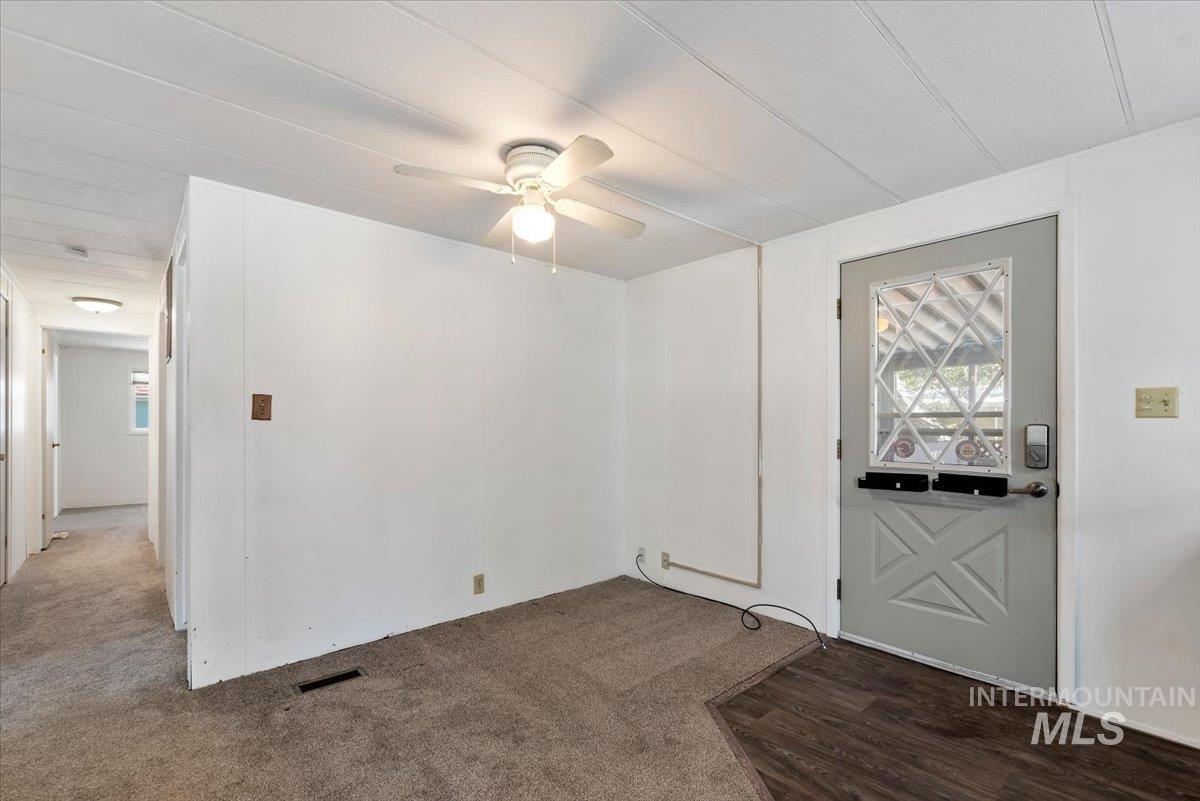 3710 Clacton Way Boise, ID 83716 - Photo 4 of 27