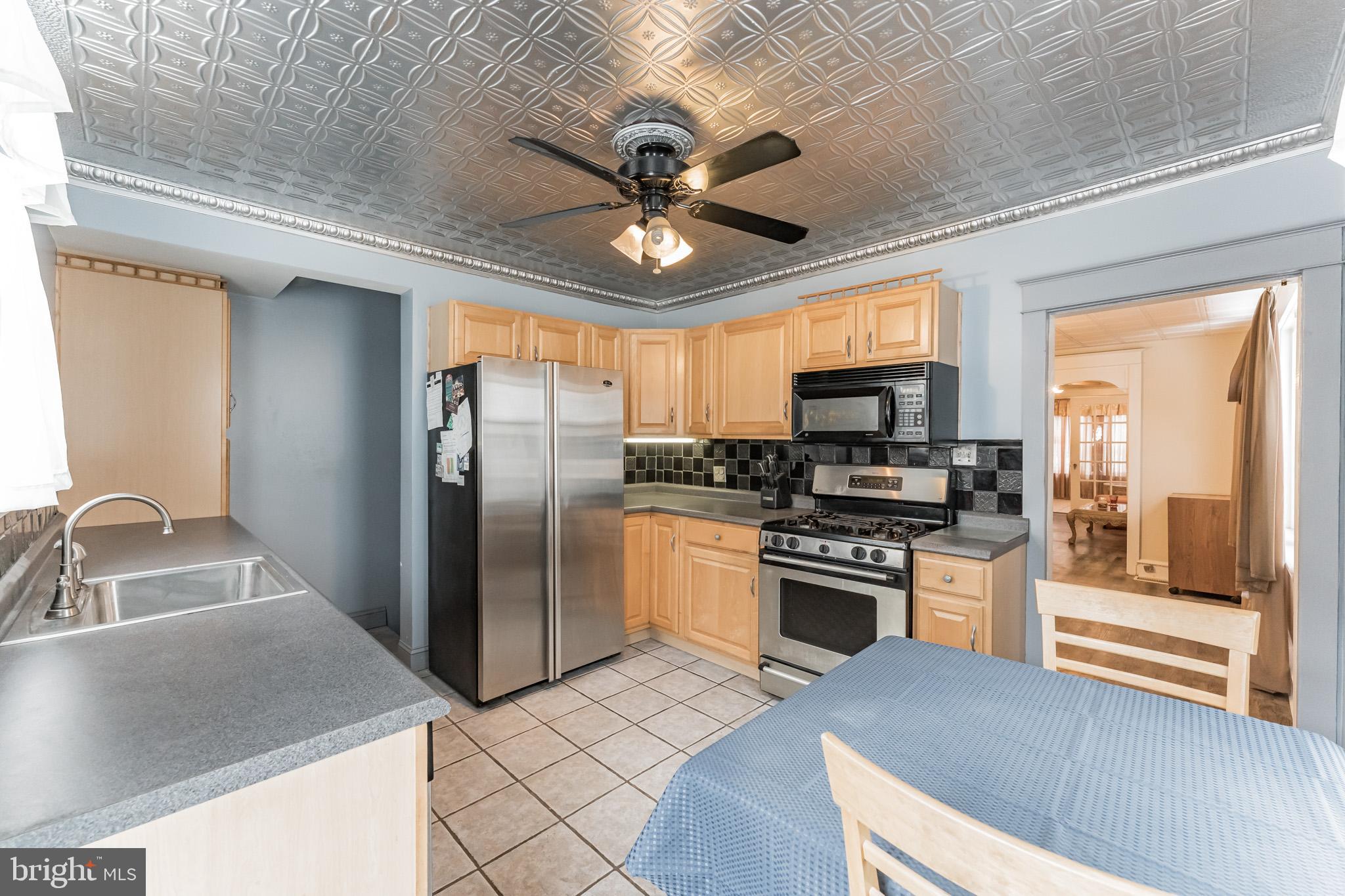 612 Crestview Road Philadelphia, PA 19128 - Photo 12 of 28
