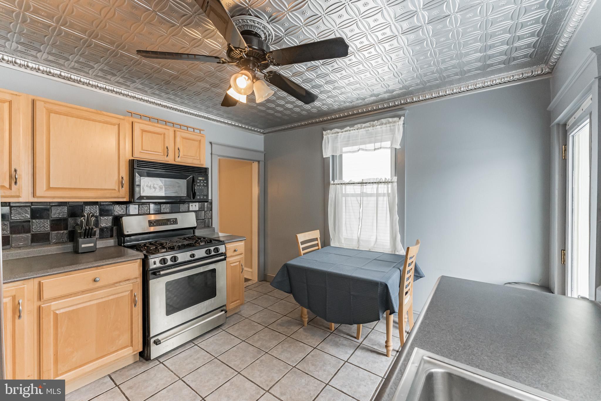 612 Crestview Road Philadelphia, PA 19128 - Photo 14 of 28