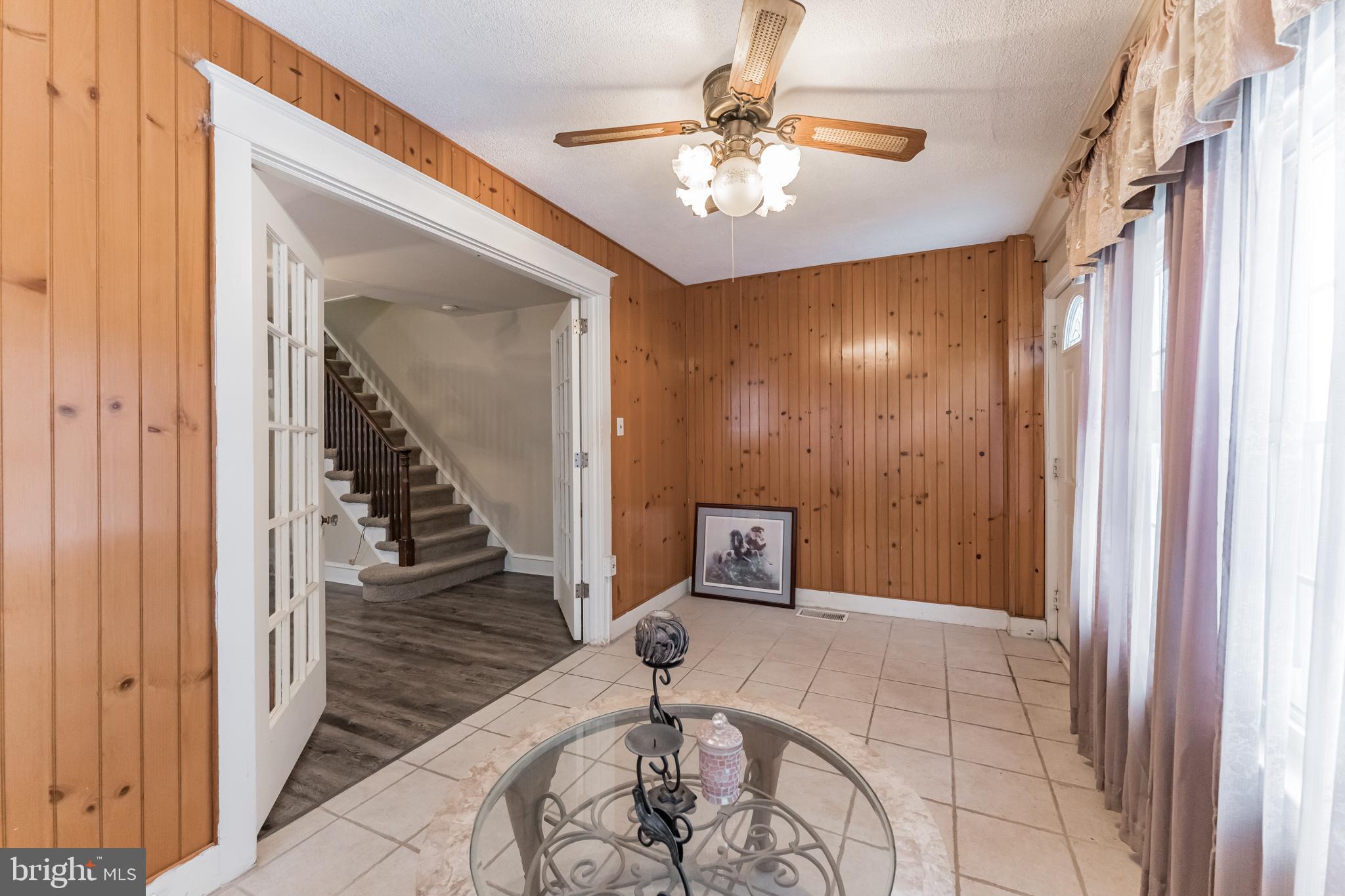 612 Crestview Road Philadelphia, PA 19128 - Photo 4 of 28