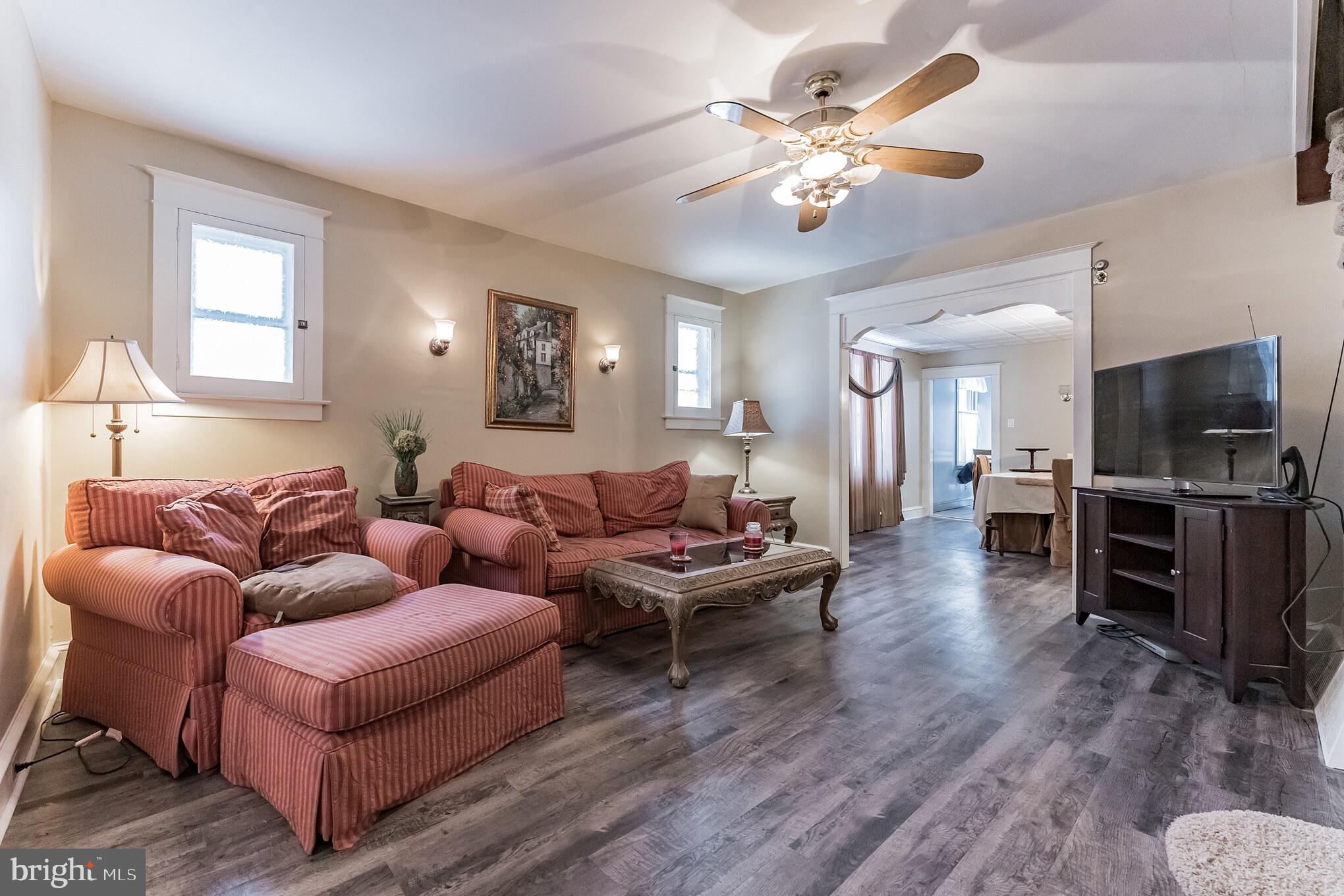 612 Crestview Road Philadelphia, PA 19128 - Photo 5 of 28