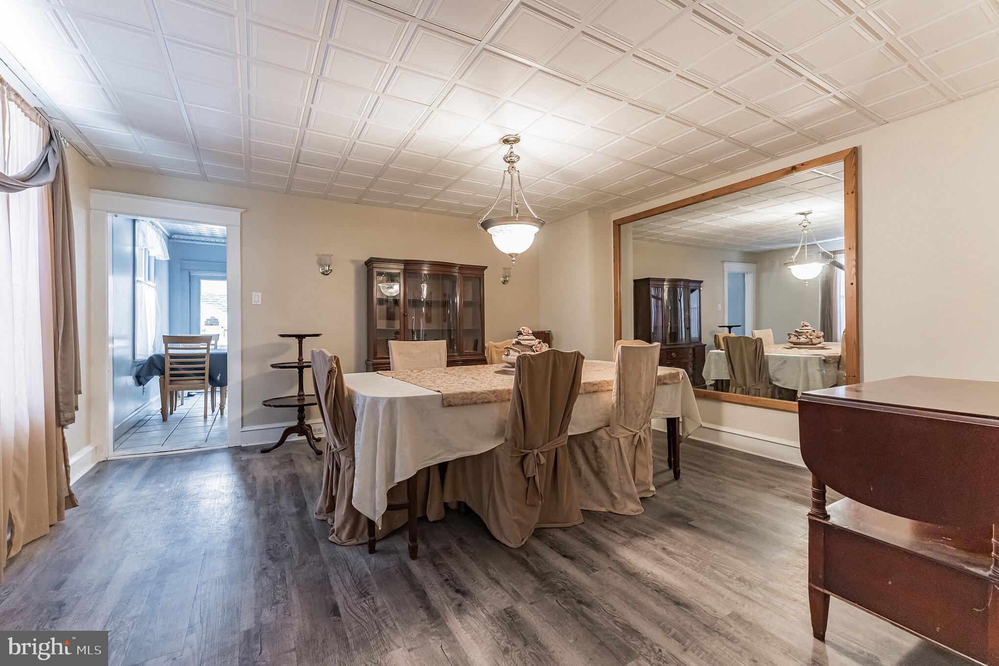 612 Crestview Road Philadelphia, PA 19128 - Photo 8 of 28