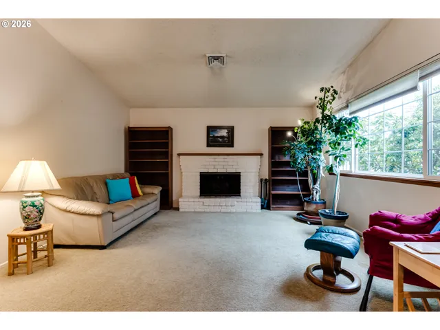 $475,000 | 1230 Debrick Road, Eugene, OR 97401