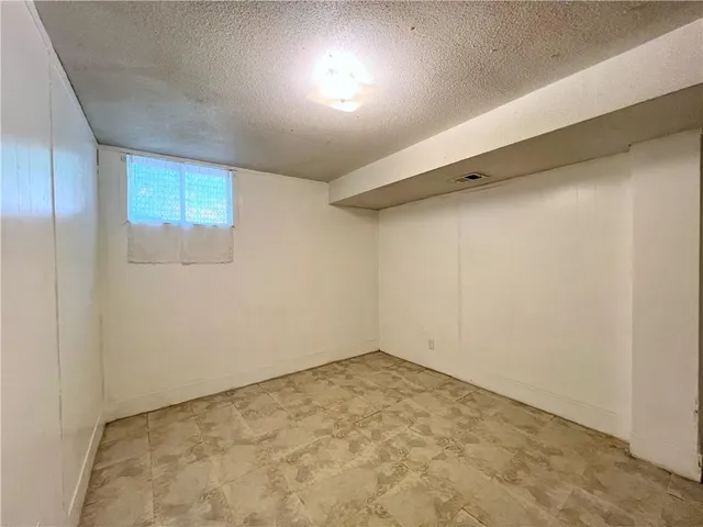 $340,000 | 612 Northeast Florence Avenue, Lee's Summit, MO 64063